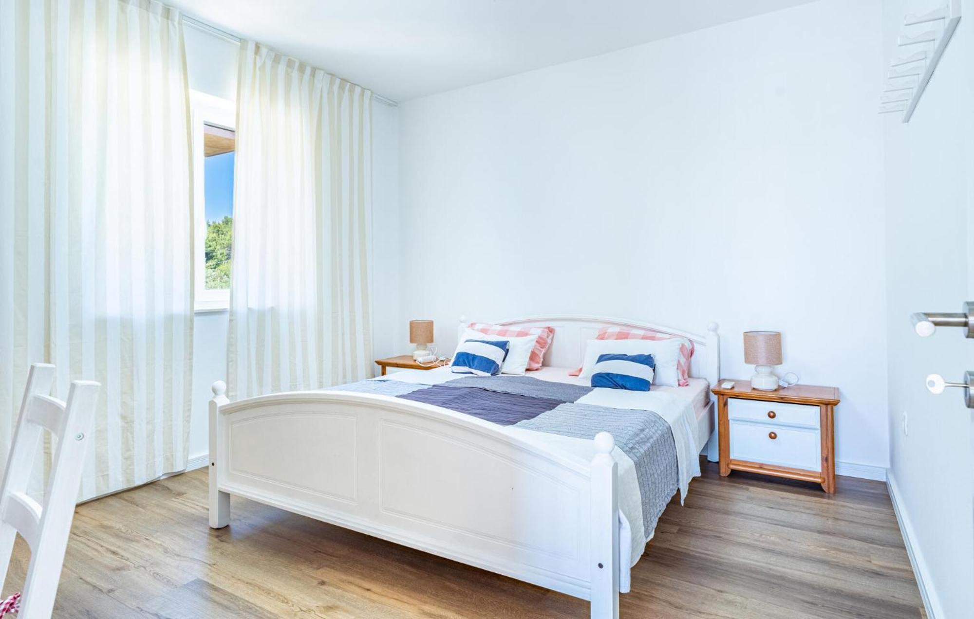 Stunning In With Wifi Apartma